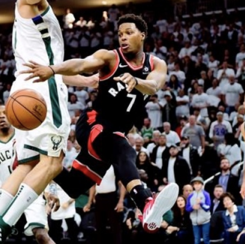 fivealiveapp's tweet photo. $450 up for grabs for the #Bucks #Raptors Game 4 tonight.  Time to get your picks in. 

DOWNLOAD LINK: https://t.co/1lQ88YRbbW

#nba #basketball #nbabasketball #nbafinals #nbaplayoffs #nbadraft #nbamemes #giannis #kawhileonard #kawhi https://t.co/bcGyPMB3R6