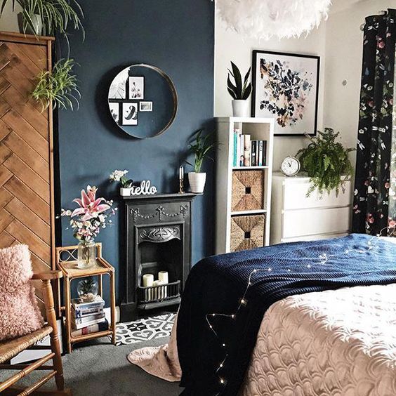 _earthluxe's tweet photo. Some of the best plants for your bedroom as an insomnia treatment, to improve your sleep quality.🌙☁️💤 #indulgewithEL
🌿English Ivy
🌿Chrysanthemum
🌿Peace lily
🌿Lavender 
🌿Chamomile
🌿Aloe Vera https://t.co/C0AFvhNq52