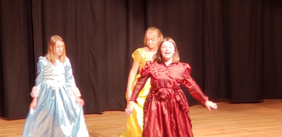 Wildcats_LEAD's tweet photo. OKHMS students showed off their AMAZING talents and passions at Drama and Art Gala. We appreciate all the hard work and effort that went into making this night remarkable. #WildcatXperience https://t.co/9FQGDHcy6P