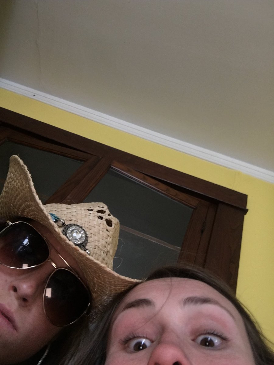jmeadows98's tweet photo. happy birthday to my bestest friend and the funniest person I know ❤️ I wouldn’t want to co-dog mom with anyone else :) love you lots https://t.co/92EwFw87Af