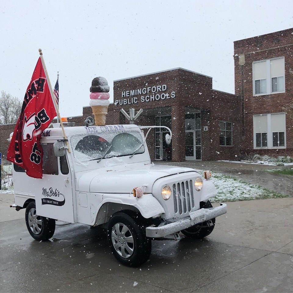 HemingfordDist's tweet photo. From Mrs. Bob’s Ice Cream:
Thank you, Hemingford students, for sharing your last day of school with Mrs. Bob. ❄️snow in May did not dampen your enthusiasm for ice cream!
#childlikefaith
#gubn
#strongheartcoldhands
#nevertocoldforicecream #schoolsoutforsummer
#mrsbobsicecream https://t.co/gCqtEVQqjE