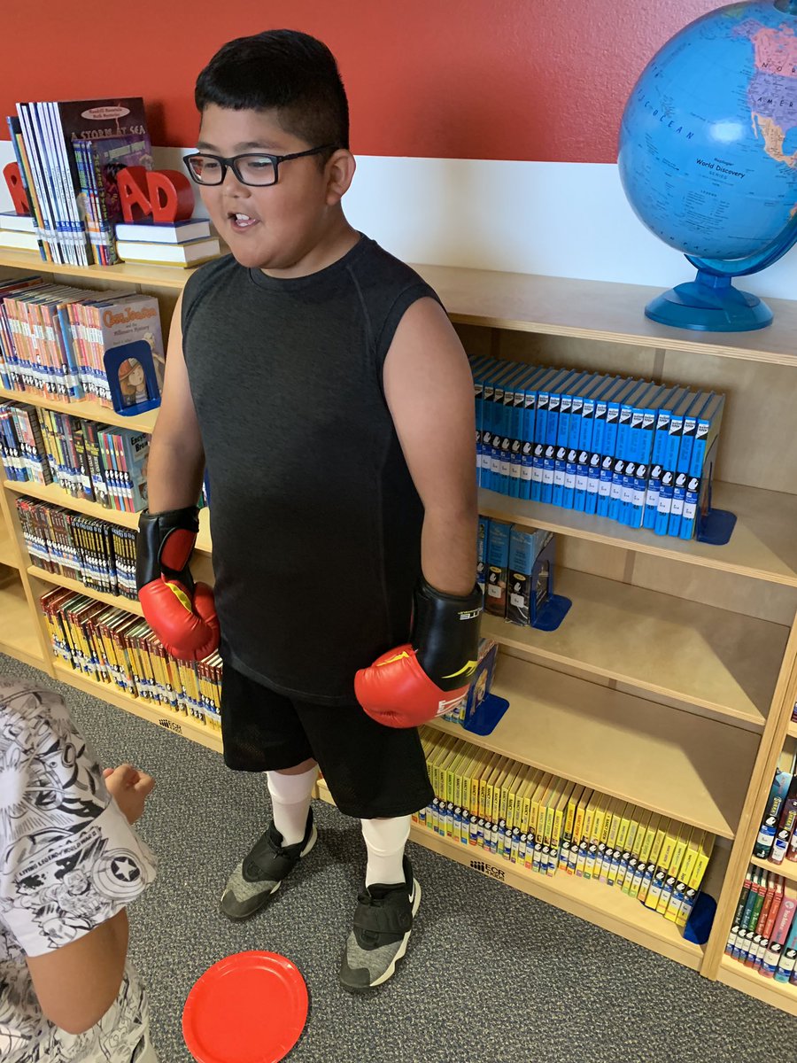 HHH_Exley's tweet photo. Thank you to all of the teachers, parents, and students who toured our wax museum today! It was a great day at Herndon! This pics are only a snap shot of these amazing students and their hard work. #hhhereos https://t.co/zyoWshe13a