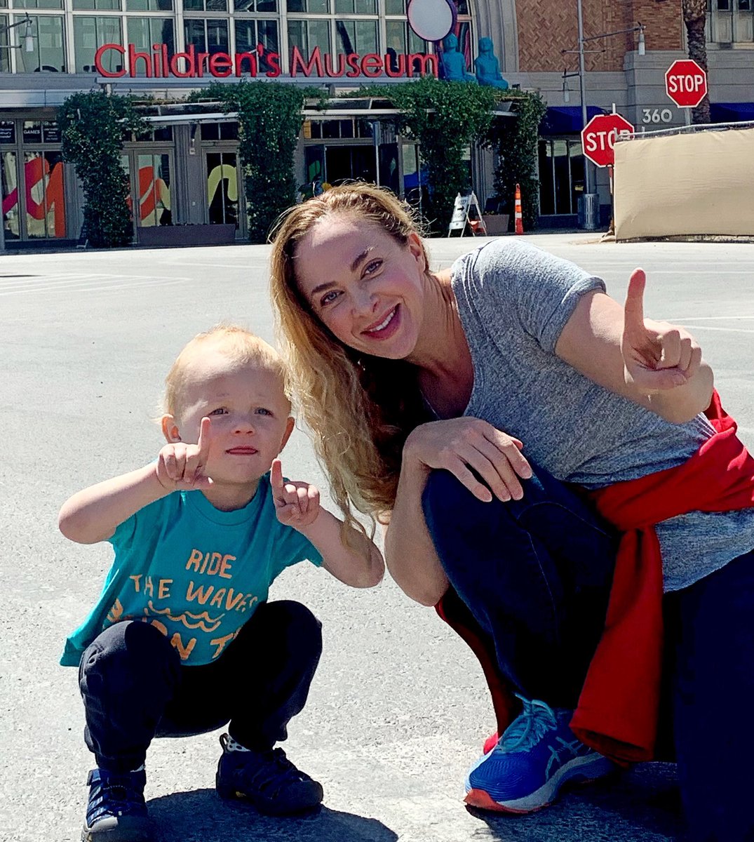 LeahWestMusic's tweet photo. We’re having a blast 😊🎉 at Discovery Children’s Museum @DiscoveryLV in Las Vegas, Nevada #discovery #lasvegas #vegas #nevada #discoverylv #motherson #leah #west #aedyn #blu 💙 https://t.co/CQ03VLwBDG