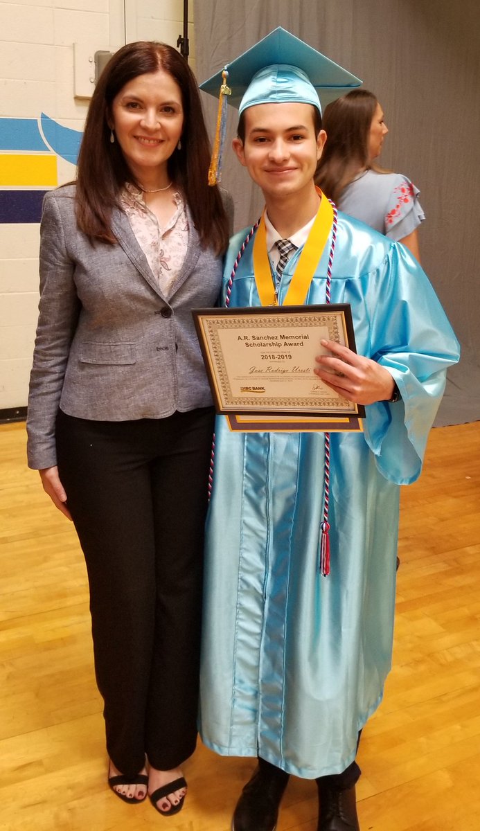 Deafmustangs's tweet photo. Congratulations Jose Rodrigo Uresti on being the recipient of the T.A.P.E.D. Gary Curtis and the A.R. Sanchez Memorial Scholarships today
👨🏻‍🎓🤟🐎 #Classof2019 #SeniorAwards #MustangPride https://t.co/nL8whddRcf