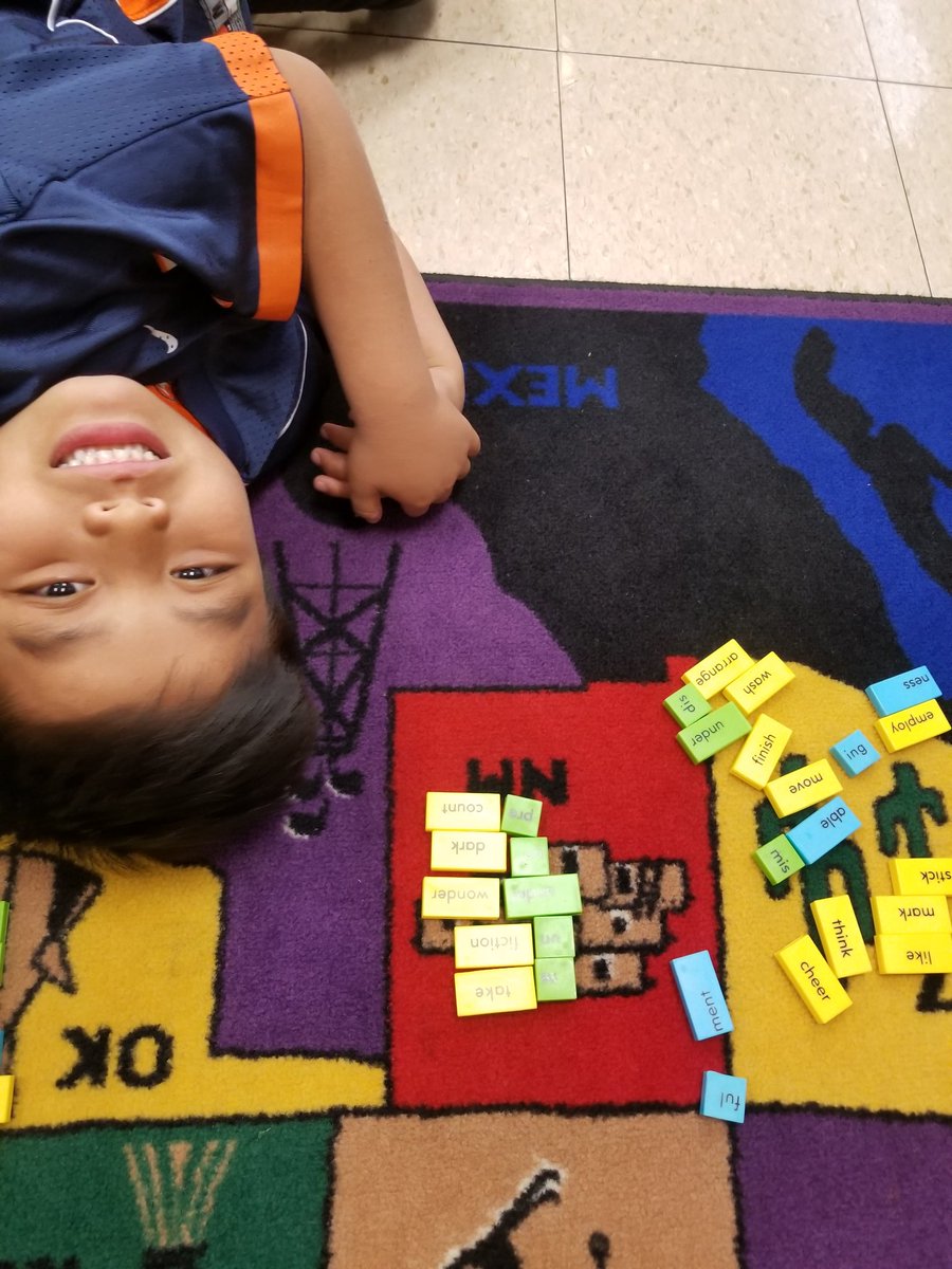BulldogQuirke's tweet photo. We love working with words. 1st grade discovering new words by building with affixes &amp; bases. 2nd grade investigating the origin of the words from the passage. #WeAre44 #madison44 https://t.co/vqcvJ3xsKa
