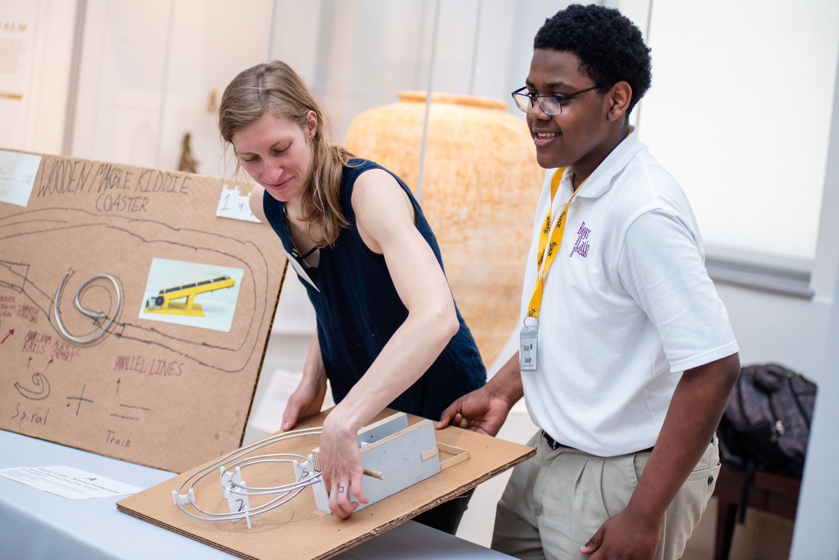 SparkProgram's tweet image. Spark in Philadelphia celebrated Share Your Spark last night! From rollercoaster models to business plans to chemistry experiments, every Career Interest Project showed students&apos; passions and skills!  #ThePossibilityMovement #ShareYourSpark19