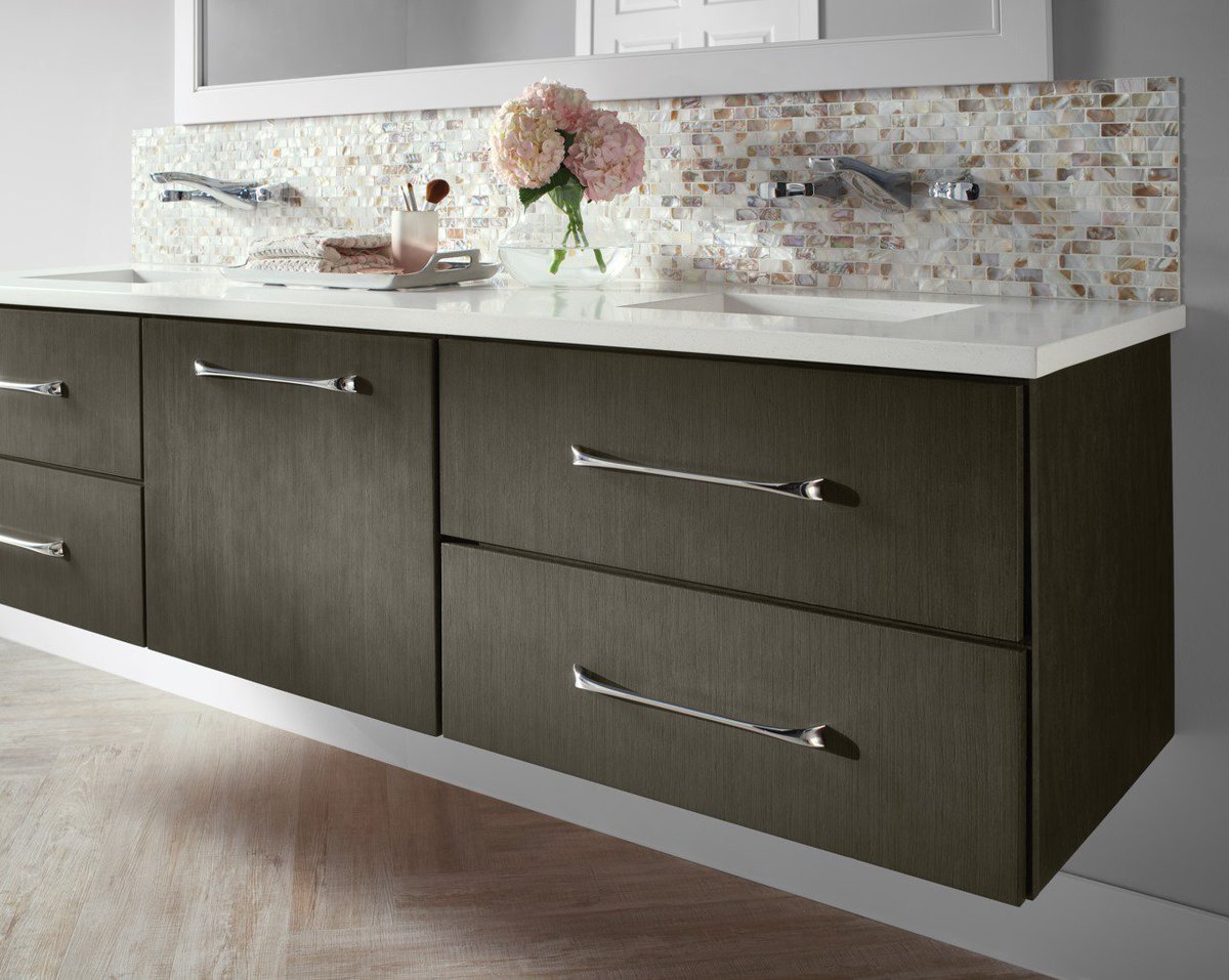 SCDesignCenter1's tweet image. Are you looking for any design ideas of bathroom vanities to fit your spaces? 
Stop in and visit our showroom to meet with our talented and creative designers to help bring some ideas.
SC Design Center: 15115 Old Hickory Blvd. STE A, Nashville, TN 37211.
