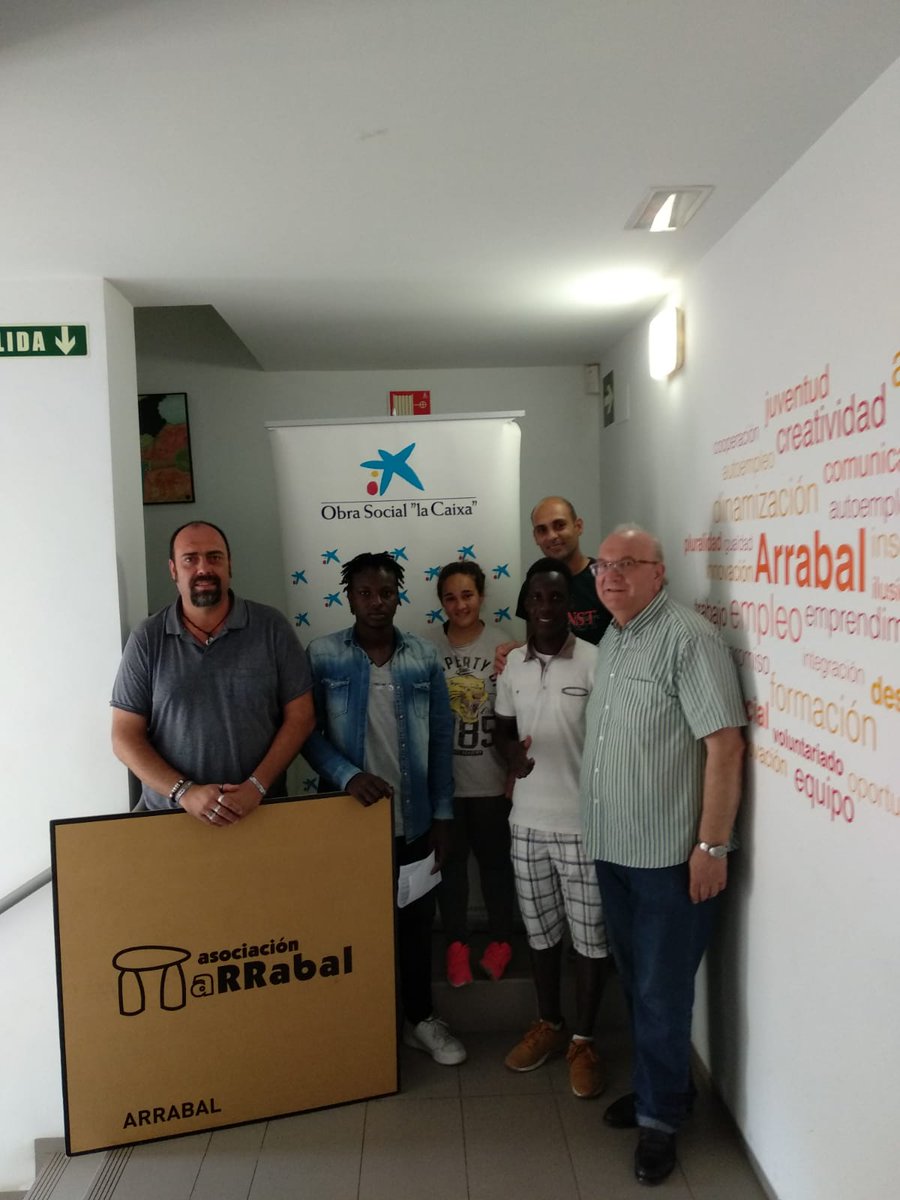 ArrabalAID's tweet photo. Terminamos #martes con primeros #emparejamientos iniciativa #mentoría #IncorporalaCaixa @FundlaCaixa @Cajasol por la q jóvenes con especial vulnerabilidad cuentan con un apoyo, un referente para contribuir a su incorporación sociolaboral. @AlvaroMatt89
@ArrabalAID @PuntReferencia https://t.co/TX6r4vRSfR