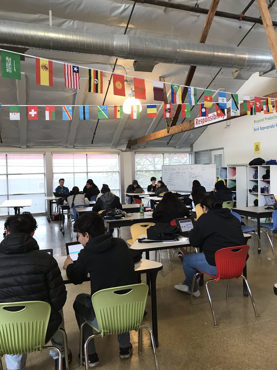 ast_haley's tweet photo. What an enlightening trip to Summit Prep to see personalized learning in action. PL tailors lessons to the needs of the student, supports self-directed learning, and instills SEL skills needed in the 21st century @USCCFeducation #BLFP19 https://t.co/unxE5BJw4U