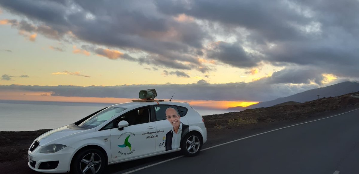 AExElHierro's tweet photo. Un día más, el sol se va... Pero @DavidCabreraDL seguirá luchando por el bienestar de todos los herreños y un futuro sostenible.

Mañana seguiremos nuestra caravana por el municipio de Frontera. A partir de las 19:30h en el centro cultural. https://t.co/PXYT4wYC73