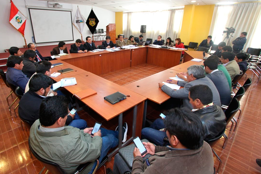 Region_Cusco's tweet photo. Autoridades y dirigentes de Chumbivilcas continuaron mesa técnica de priorización de proyectos https://t.co/nORb4iQSiW
