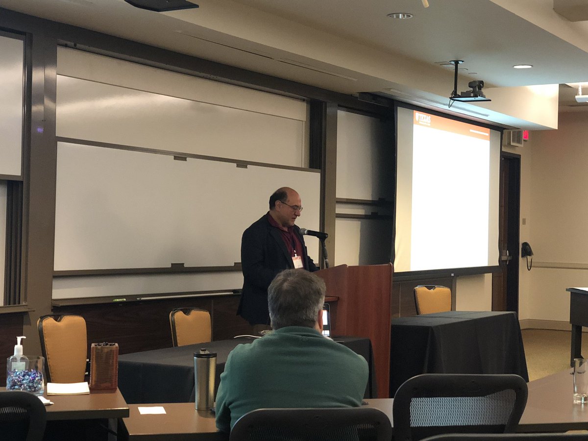 0sarahmiller's tweet image. What are the impacts of accountability systems on preservice teachers? 1) PSTs don’t know any other way of teaching &amp;amp; learning 2) hard to get in classrooms for &amp;gt;3 days bc of high stakes testing pressure 3) sustained inquiry not part of apprenticeship - Tony Petrosino #UTeachConf