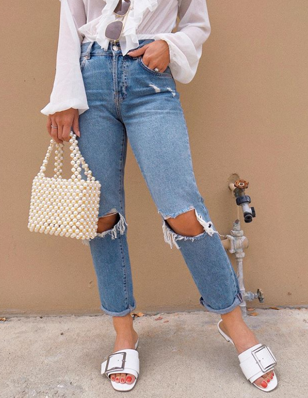 Forever21's tweet photo. A pearl pick-me-up IG: @jessthrowiton_ https://t.co/ZD6HDlLbVj https://t.co/iBdTrPJfqy