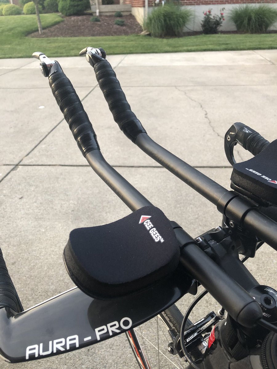 aztecresearch's tweet photo. Changed out my flat aero bars for Profile Design 50c l-bend bars. Going for comfort this year @profile_design #podiumorbust #imfl #Triathlon https://t.co/XFDnWkThcw