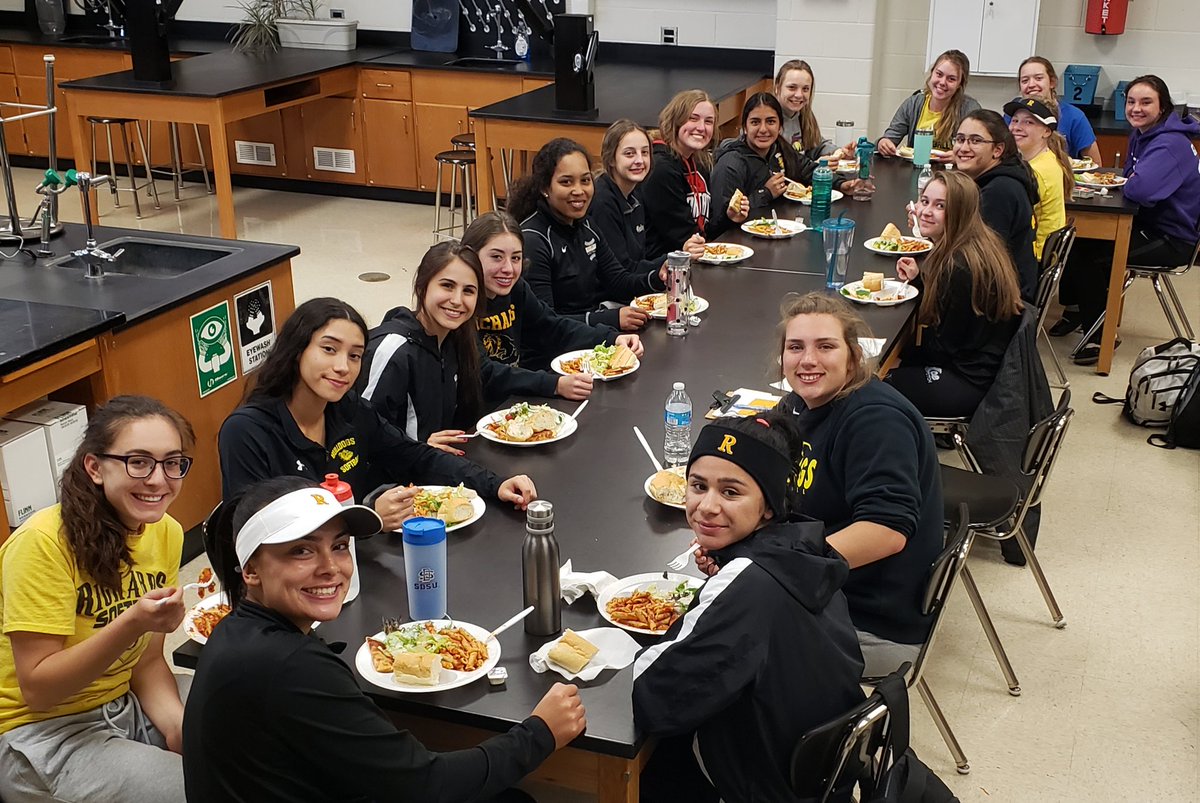 GOBULLDOGS_SB's tweet photo. Bulldog Nation! Come out in full force for our Regional semi-final game at McAuley, tomorrow, 5/22 v McAuley 4:30. The Bulldogs are fueled up &amp; ready to start playoffs!🥎🖤 #ready2roll #💛teamdinners #thesedogscaneat! #sbpride @BulldogsHLR @HLR_Ideas https://t.co/IPqrmtZeIE