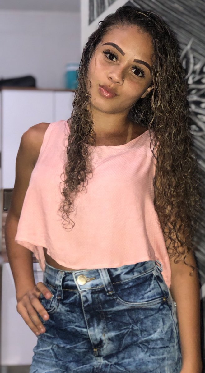 IzaCarvalho41's tweet photo. Mãe da Facção kkk 🤪🥰🤤 https://t.co/H0FORcOi7O
