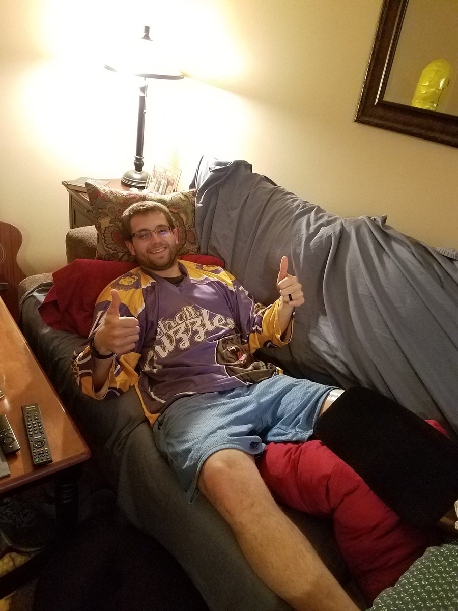 joefabiano8's tweet photo. @GrizzlesHockey Good luck tonight boys! I'll be cheering you guys on from the couch tonight! https://t.co/kDwoAZR1kV