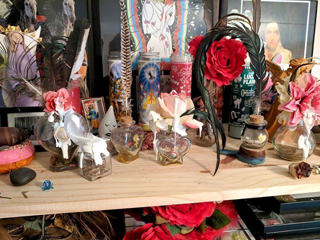 Relics.🏆In Drew MC’s solo show Love Spell, drawings and collages appear beside found object assemblages from different points in her creative process. The sculptures are trophies from a grueling pilgrimage that started with a romance but ended somewh… bit.ly/2WWWEjz