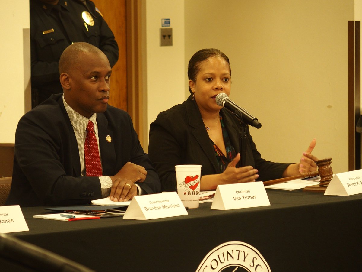 ChalkbeatTN's tweet image. The @SCSK12Unified school board postponed its vote on the proposed 2019-20 budget until May 28 because board members had more questions than they had time during tonight&apos;s meeting. Catch up on budget news &amp;gt;&amp;gt; ckbe.at/2EnLz3Y