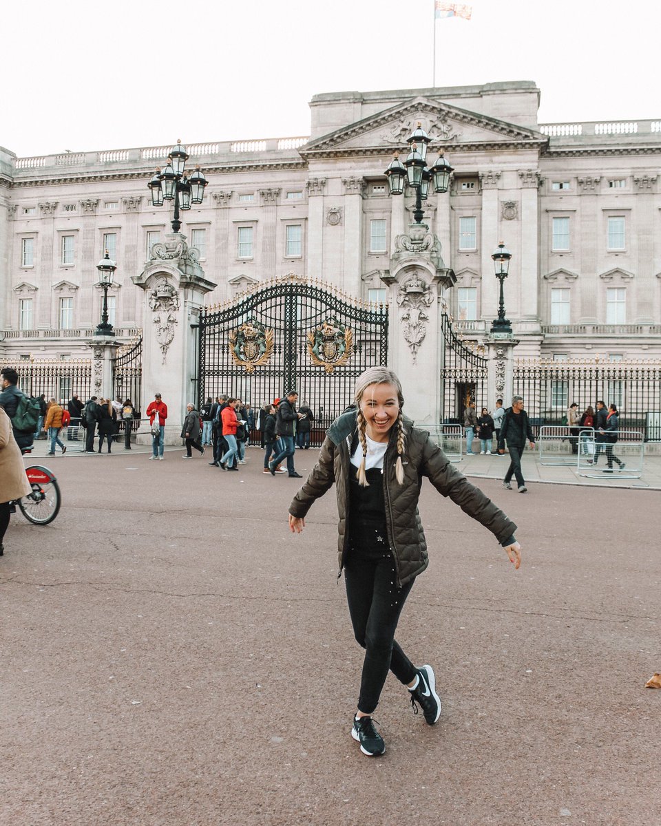 hvnofz's tweet photo. take me back to london part 1✈️🇬🇧 https://t.co/RLbEfWWIJx