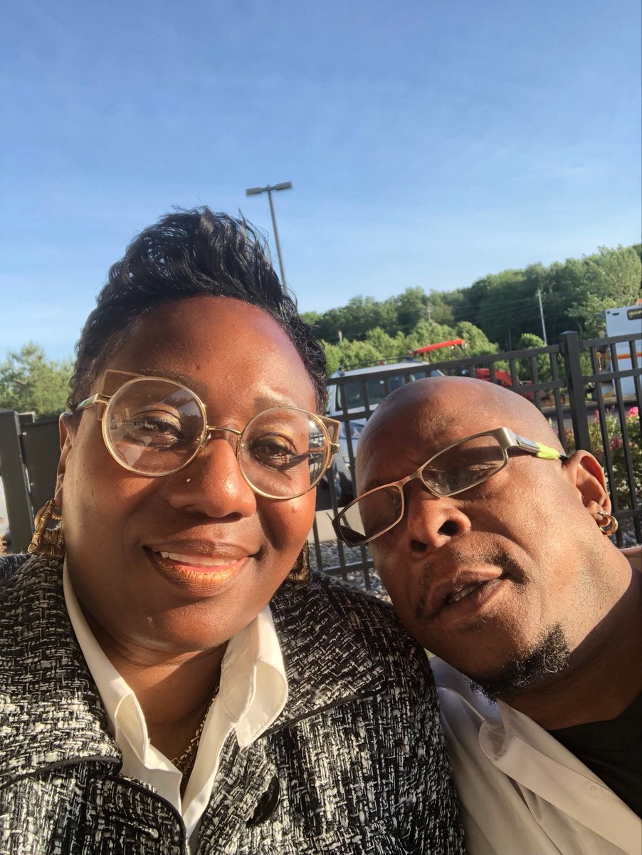 mrs1diva's tweet photo. Celebrating 28 years of marriage. https://t.co/g5xbp1ed70