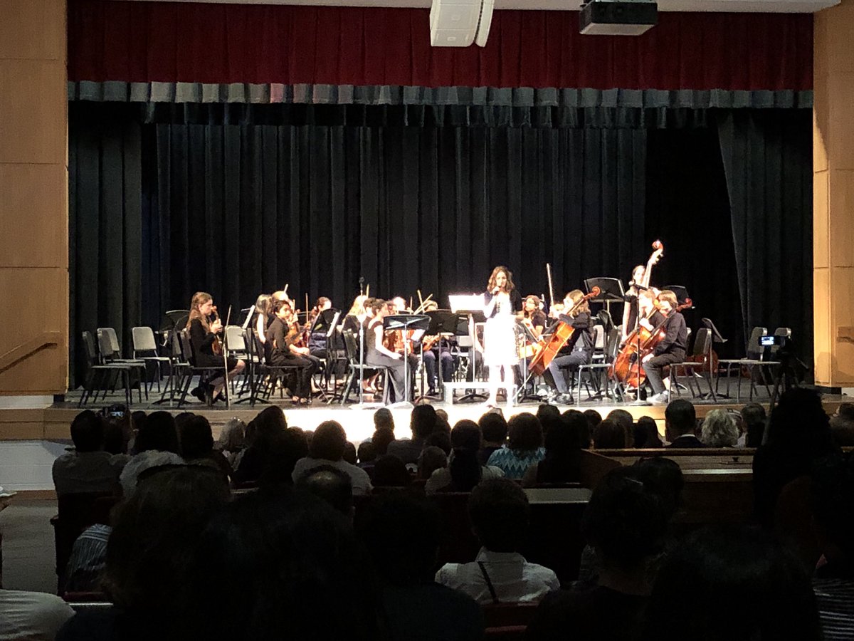 What a wonderful way to send the evening- listening to @TrailsideMiddle Chamber Orchestra. Amazingly talented musicians. Thank you Mrs. Chaney. @LCPSMusicDept @MrsSantos98 @Tara_Woolever