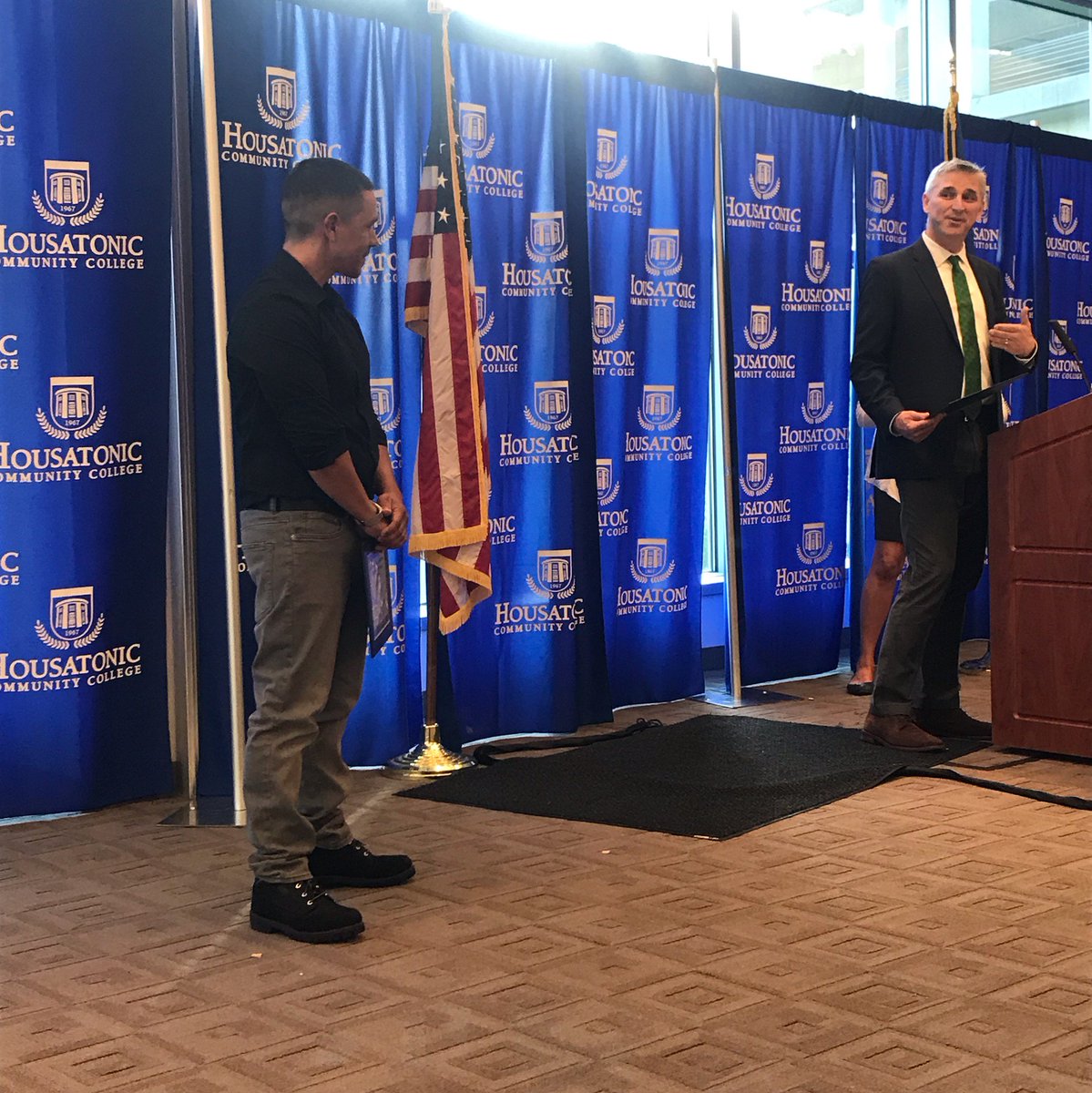 ct_housatonic's tweet photo. Happening now! HCC Awards Convocation #HCCProud #CommunityCollegeProud @News12CT @FOX61News @WTNH @NBCConnecticut #PatchCT https://t.co/ghjhb2yKE7