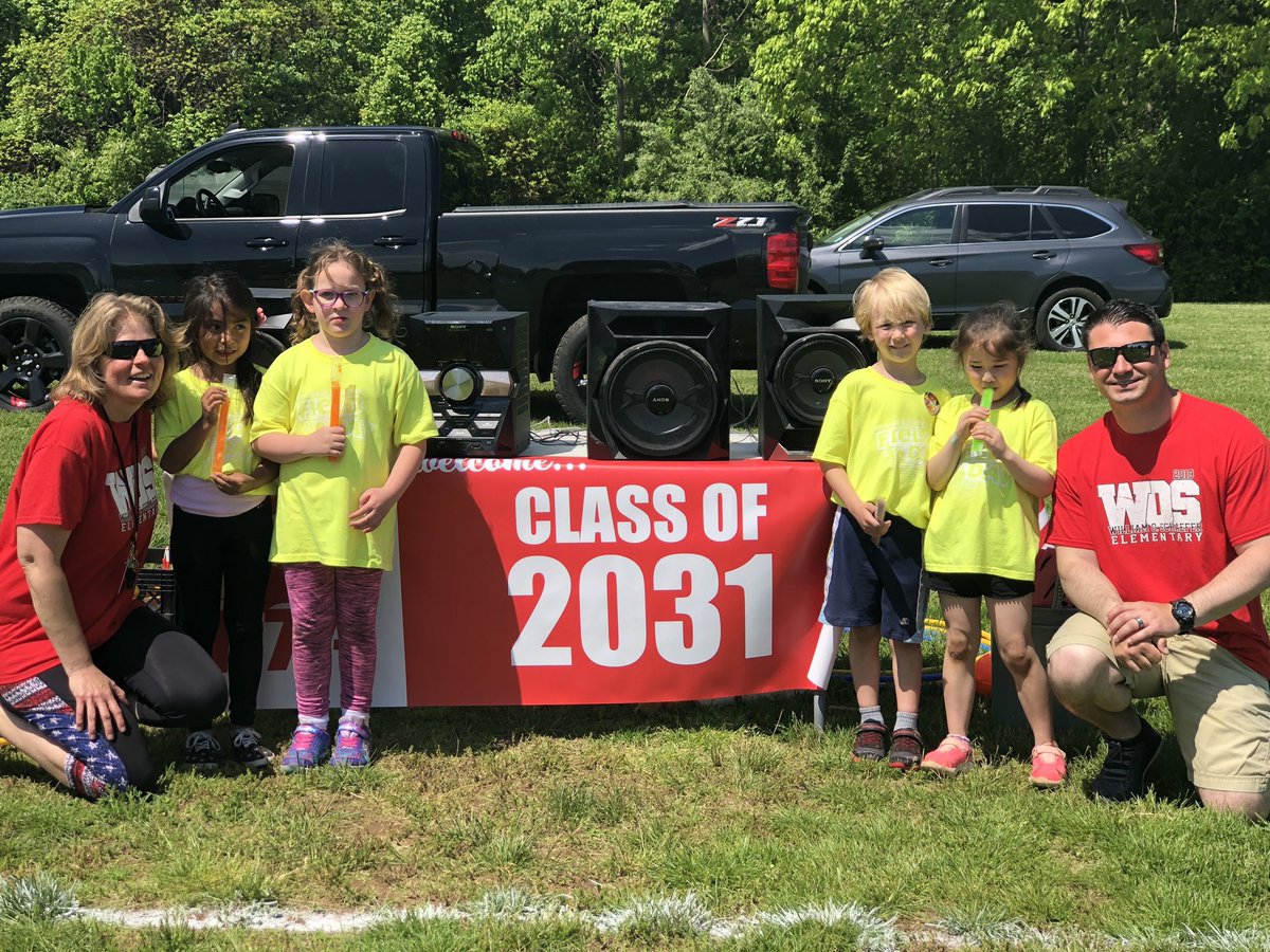 Coach_Counihan's tweet photo. We had a great Kindergarten Field Day! Very proud of all of our students! Thank you to all of the parents and teachers for your support!! @WOSnews #WOS_PE https://t.co/RgNn0eovCs