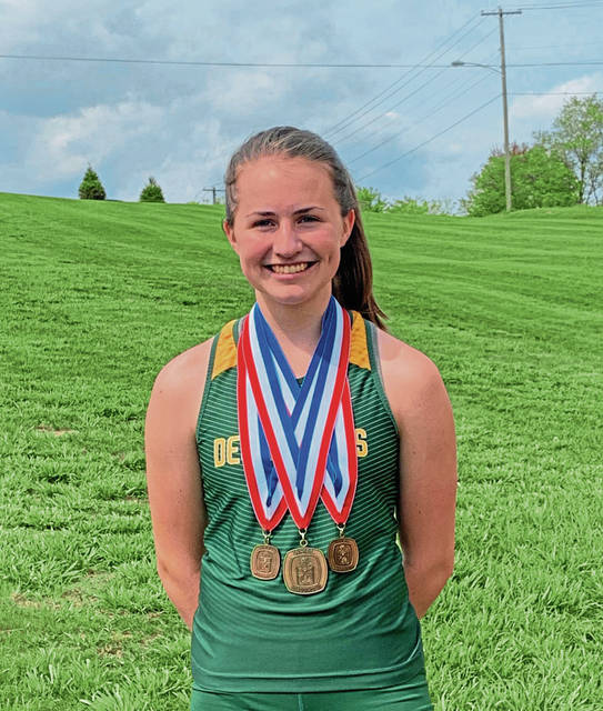 TribLiveHSSN's tweet photo. A-K Valley high school athletes of the week: Logan Parker and Kelli Galbraith #WPIAL #TribHSSN @plum_ad @DeerLakesAth https://t.co/HUO4gd1Ga8 https://t.co/0SRg8k8gq9