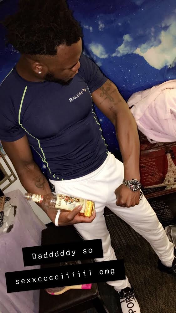 african_boyT's tweet photo. Slaying on these lil white boys like usual ๐๐๐ปโโ๏ธ๐๐ช๐ฟ๐คด๐ฟ๐คค๐ฆ
#findom #cashmaster #itsPrinceBitch #masterprince #cashfag #diaperbabies #sissification #chicago #alphamale #musclegod #newshoes @QOSBarbieBiitch thanks for the new fit shorty ๐๐คค https://t.co/ppklwrA9Ty