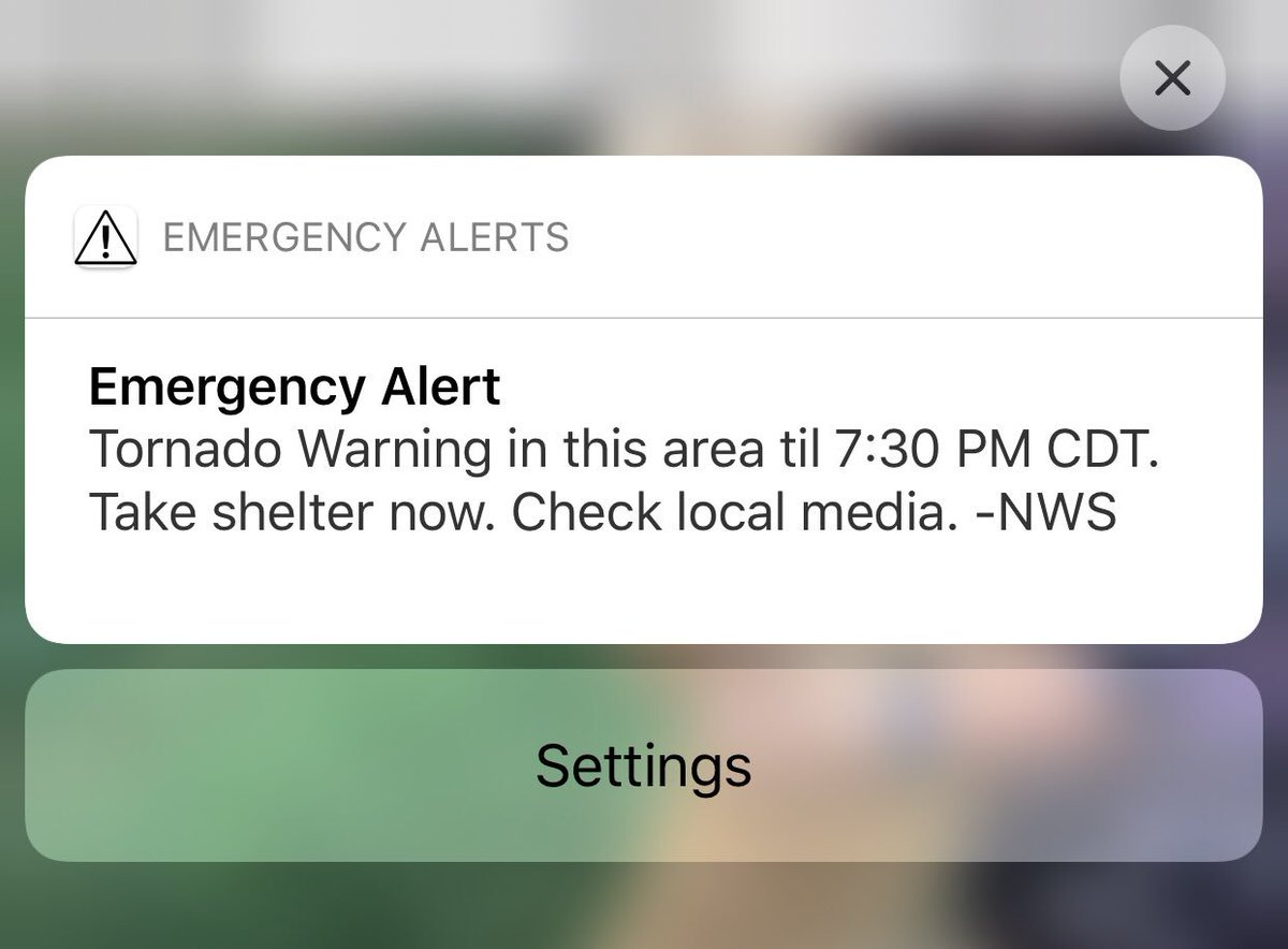 Kayla_Winger's tweet image. Ummm... 

#stlouis #stlweather #tornado