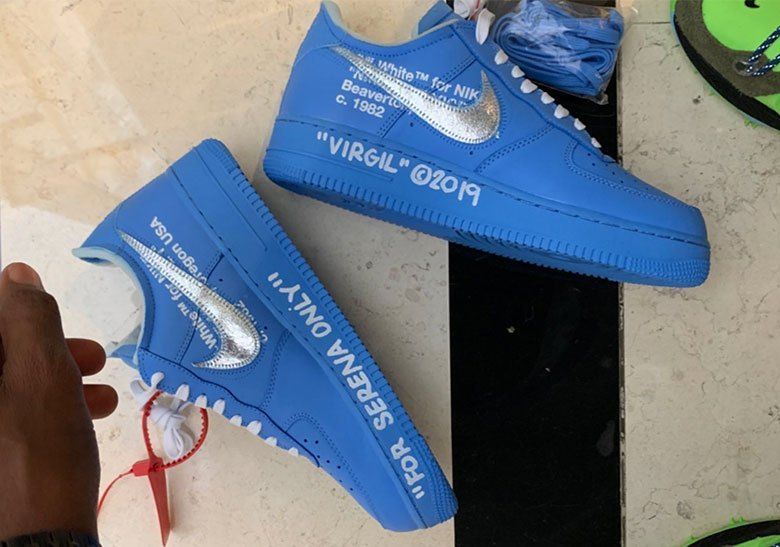 Sneaker News on X: Virgil Abloh gifted Serena Williams a SIGNED pair of  his blue Off-White x Nike Air Force 1s    / X