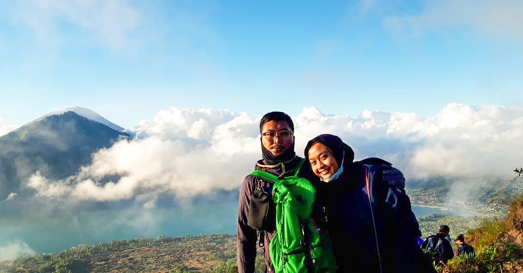 MaulanaDandii's tweet photo. Mending gk puasa tp naik gunung nikmatin keindahan alam, daripada puasa tapi demo teriak", marah", ngomong kasar, takbir" tapi mwnya perang, blg curang tp cm kaum mereka n ontanya aj yg tw letak curangnya. TOLOL!

Sebenernya gk ad mendingnya sih. Hehe https://t.co/udKFsEWUHK