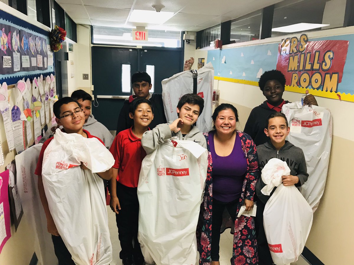 RCarrizales80's tweet image. Thank you! Thank you! Thank you @Cable_PTA and @jcpenney for this gift our Cable 🧸Cuballeros ❤️will never forget! They are looking like the true gentlemen they are! We are ready for the NISD YGO Conference. @GabriellaMills @HdzMaestro @NISDCable @NISDCounseling #ThisIsCable