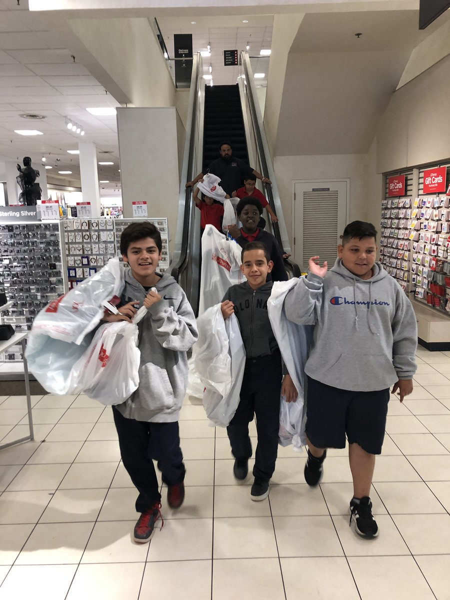 RCarrizales80's tweet image. Thank you! Thank you! Thank you @Cable_PTA and @jcpenney for this gift our Cable 🧸Cuballeros ❤️will never forget! They are looking like the true gentlemen they are! We are ready for the NISD YGO Conference. @GabriellaMills @HdzMaestro @NISDCable @NISDCounseling #ThisIsCable