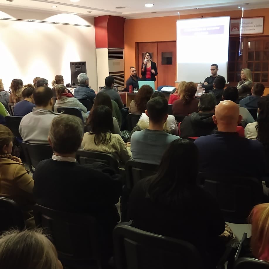 CirculoProfTuc's tweet photo. Gracias al ING. Luis Antolini, presidente del Colegio de Ingenieros Civiles de Tucumán por prestarnos el si casa para este gran encuentro.

#CPT #CharlaCPT #charla #evento 

#adicción #droga #prevención https://t.co/2hGXyH0khk