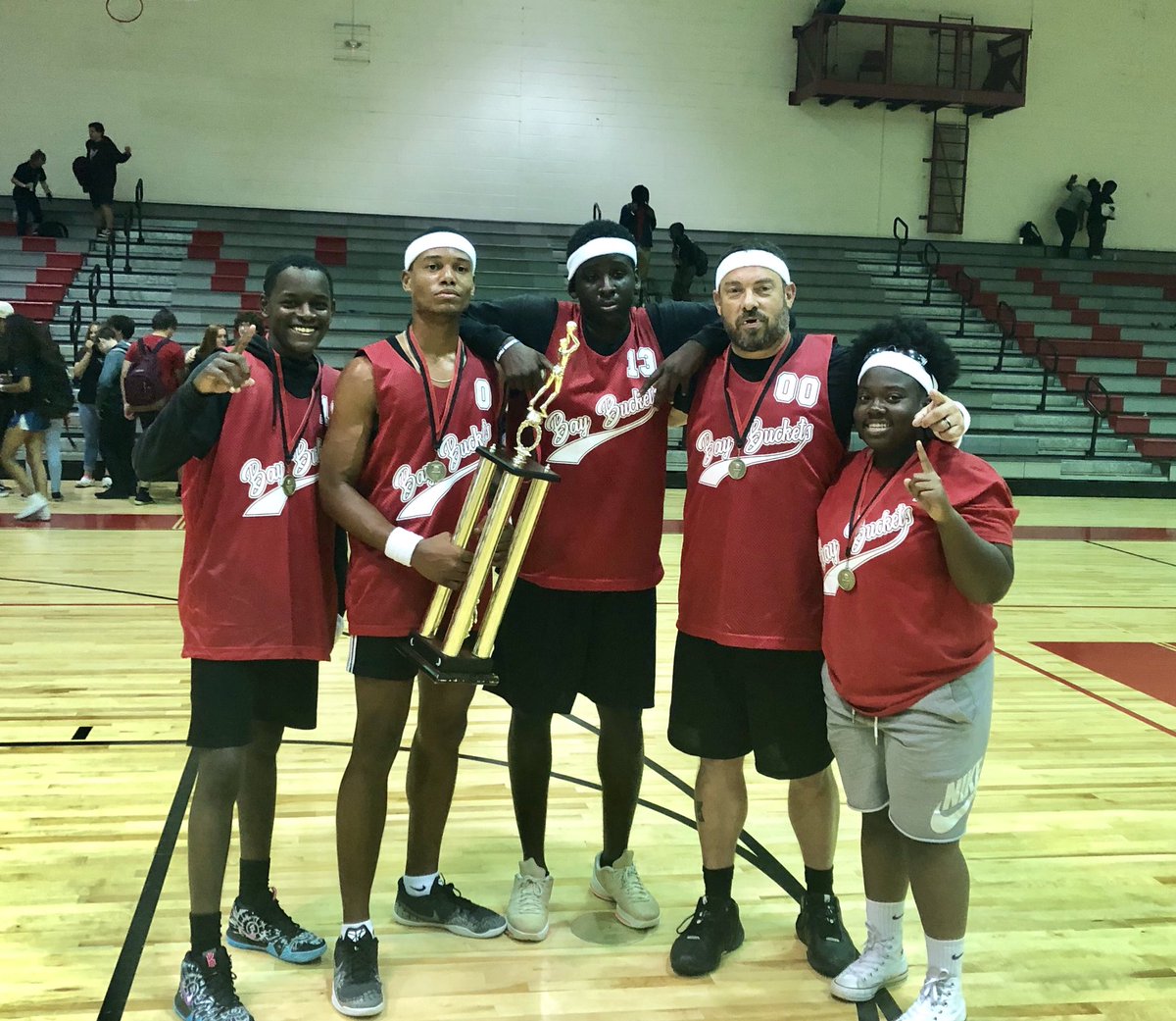 LoganFlint's tweet photo. @KyrieIrving @SHAQ @nate_robinson @ReggieMillerTNT @LisaLeslie thanks for the inspiration. Bay Buckets w/ a 🏆 in a much needed 🏀 break during recovery of Hurricane Michael. Photo: Boots, Uncle Drew, Big Fella, Lights, and Betty Lou. @zamuelcompere @BayHighBball @bhstornadoes https://t.co/TkLMHfezN8