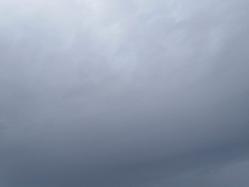zaq1117's tweet photo. @NajranWeather تصويري شرق محافظة حبونا قبل قليل https://t.co/S6Ie3vo5px