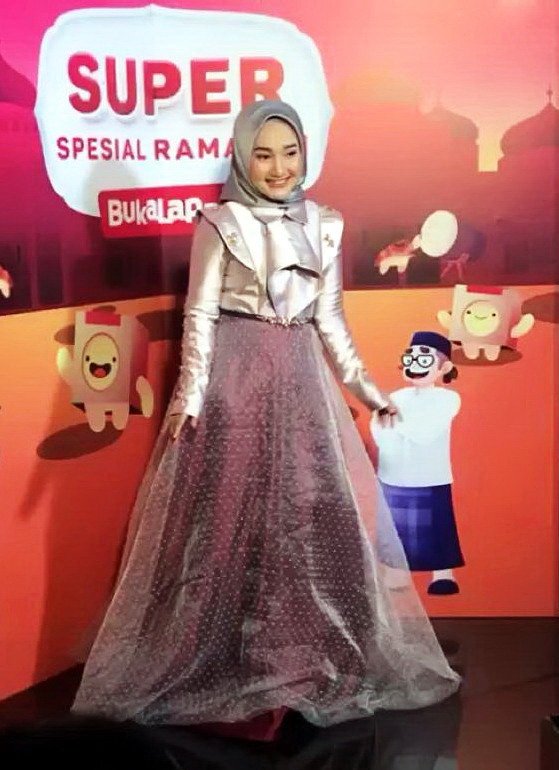 PhotoShoot <a href="/FatinSL/">Fatin Shidqia Lubis</a> di Super Spesial Ramadan Bukalapak SCTV NETTV😊 @waff_al <a href="/FatinisticYusni/">Yusni</a> <a href="/matSL_/">matSL</a> <a href="/SubonoAW/">Subono Andi Wibowo</a> <a href="/jumidina/">my fayo 4ever</a> <a href="/Lyanie16/">Lyanie</a> <a href="/mi_umik/">Umi kalsum</a> <a href="/aliya_er172/">rohmatul aliya</a> <a href="/Yunipati4/">Yunipati</a> <a href="/bee_afra/">afra</a> <a href="/hany2297/">Hany Seftiyana</a> <a href="/m_abichafas/">M.abichafas</a> <a href="/Dhimaz_sotta/">Dhimaz sotta</a> <a href="/Zahrahmaulia/">yayaa</a> <a href="/Sekar28Sekar/">Sekar Putri Anjani</a> <a href="/Fatinistic/">Fatinistic OFFICIAL</a> <a href="/Fatinistic251/">Fatinistic Forever</a> <a href="/SwaramudaBDG/">SWARAMUDA FM</a>