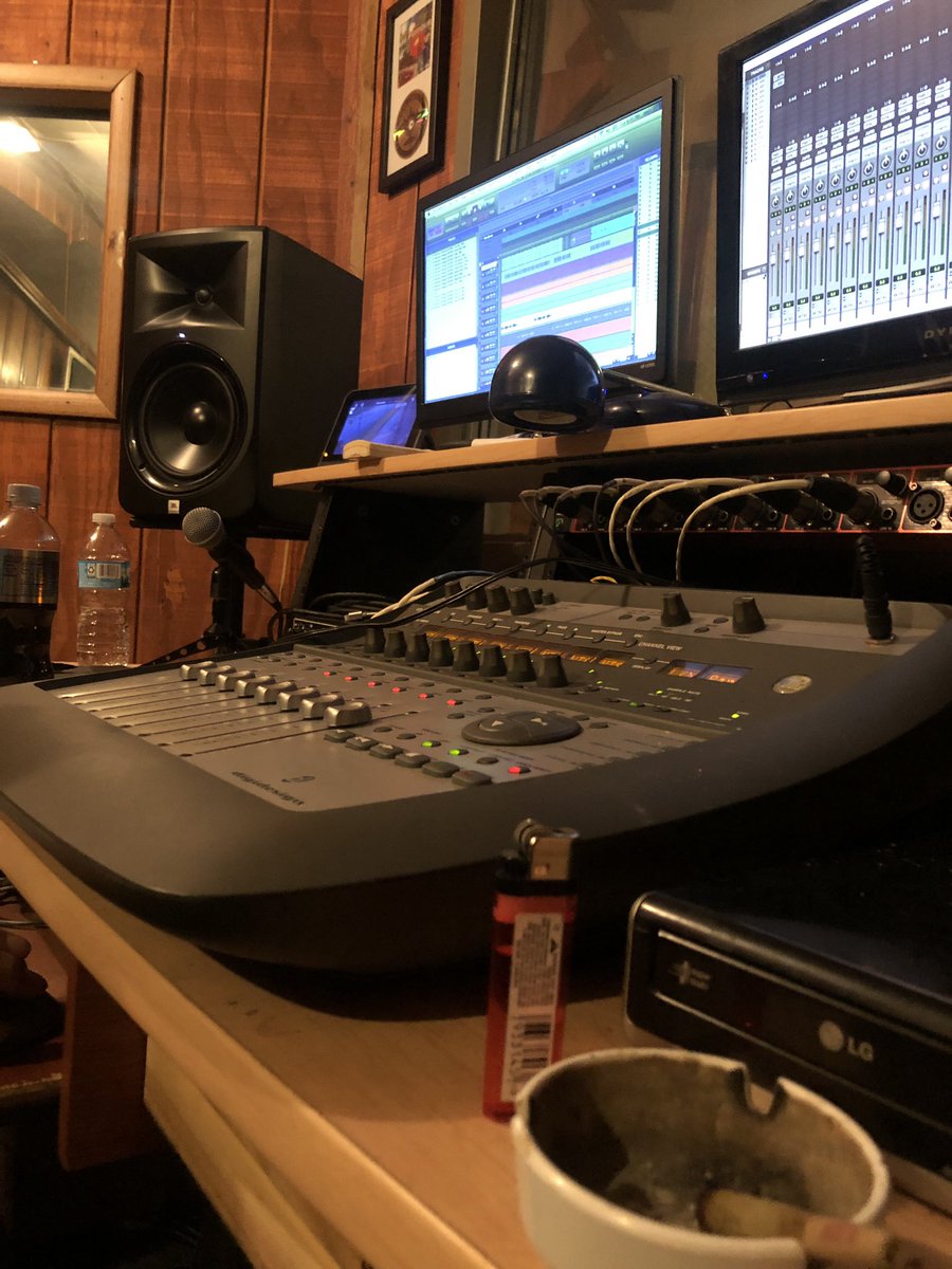 NICKY STIX (@nickystix_) on Twitter photo 