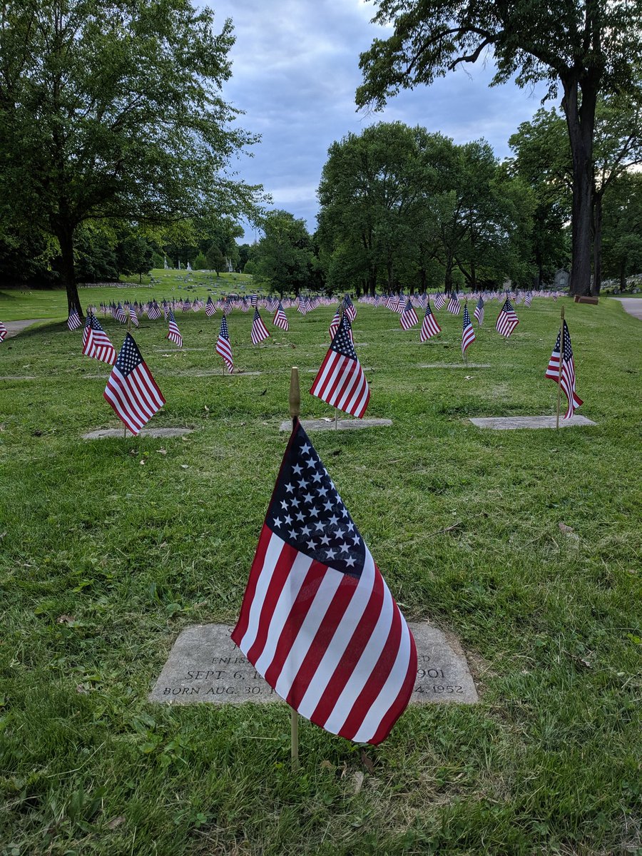 station263's tweet photo. Helped place flags on our Veterans graves at Allegheny Cemetery tonight https://t.co/ImRtwQ651J