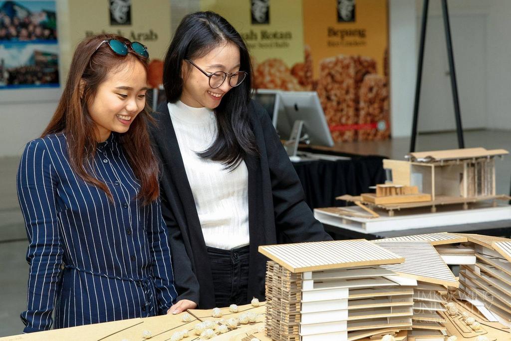 limkokwing_la's tweet photo. La Universidad de Limkokwing ofrece experiencias auténticas en la industria que desarrollan tus habilidades y conocimientos prácticos. ¡Explora más oportunidades en la Universidad de Limkokwing a través de https://t.co/oaYyYLHj37 y averiguar más sobre los cursos que ofrecemos! https://t.co/Bp56kF9OVX