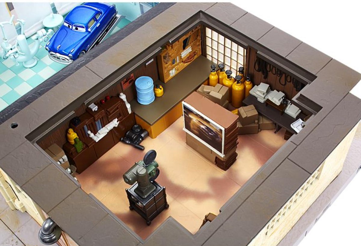 danthepixarfan's tweet photo. Tonight's blog post is up! I share my thoughts on the end of the #PixarCars #PrecisionSeries and plead for anyone else to pre-order Doc's
Ornament Valley Mechanical Clinic in order to save the line. Must be done by end of day today! https://t.co/kD3xVkuaBP #SaveRadiatorSprings https://t.co/H31Vbde934