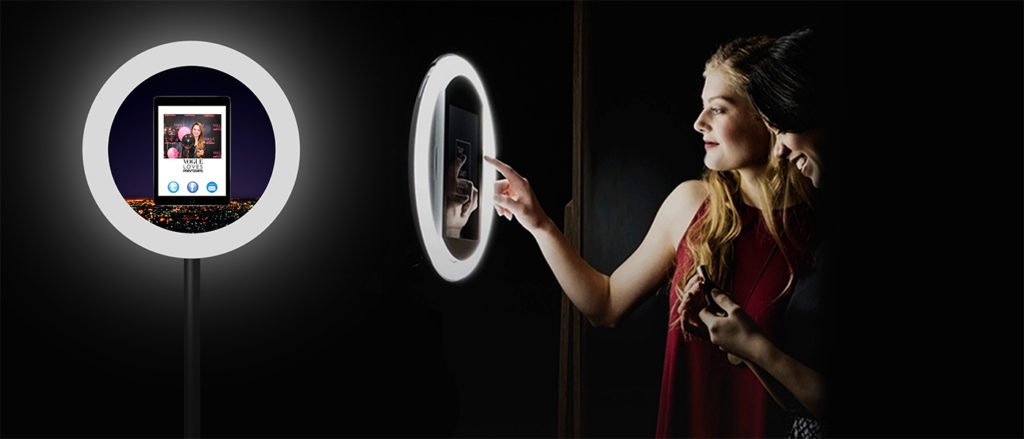 digit_all_art's tweet photo. J-1 [Animation Photobooth | @borneflashmat] ➡️ L'agence de photo événementielle #Flashmat sera présente lors de n/ soirée de lancement @digit_all_art avec le #Photobooth #AR @BusPalladiumoff ➡️ Repartez avec des souvenirs originaux ! Un grand merci à notre partenaire #bornephoto https://t.co/6RyO0Io948