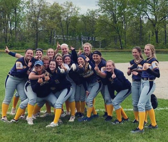 Sophia_D2020's tweet photo. TCC Champs!! https://t.co/TwCBc9xBvD