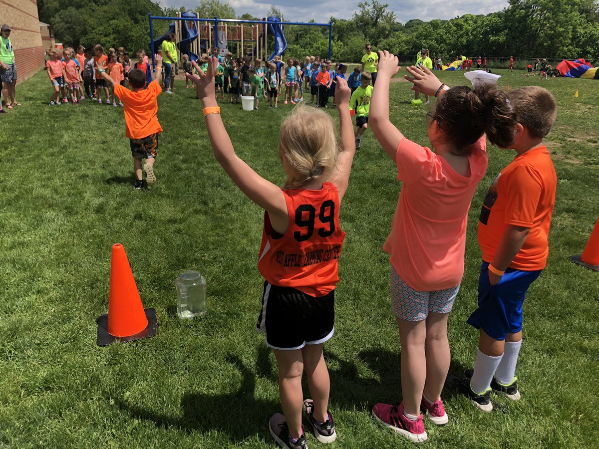 MsMyers_105's tweet photo. We had so much fun at field day! Thank you to all of the parent volunteers for all of your hard work! https://t.co/sRBOLfbejK