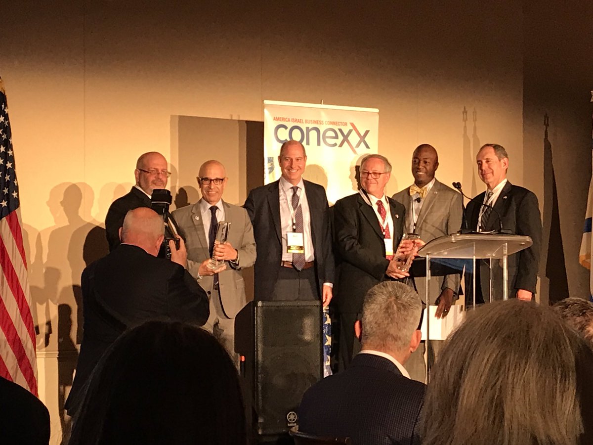 So very proud of <a href="/jorgeusafpilot/">Jorge Fernandez</a> for being honored as a Tom Glaser Leadership Award winner at <a href="/conexx_AIBC/">conexx</a> Gala! Making the <a href="/atlchamber/">Metro ATL Chamber</a> family, past and present, smile ear-to-ear.