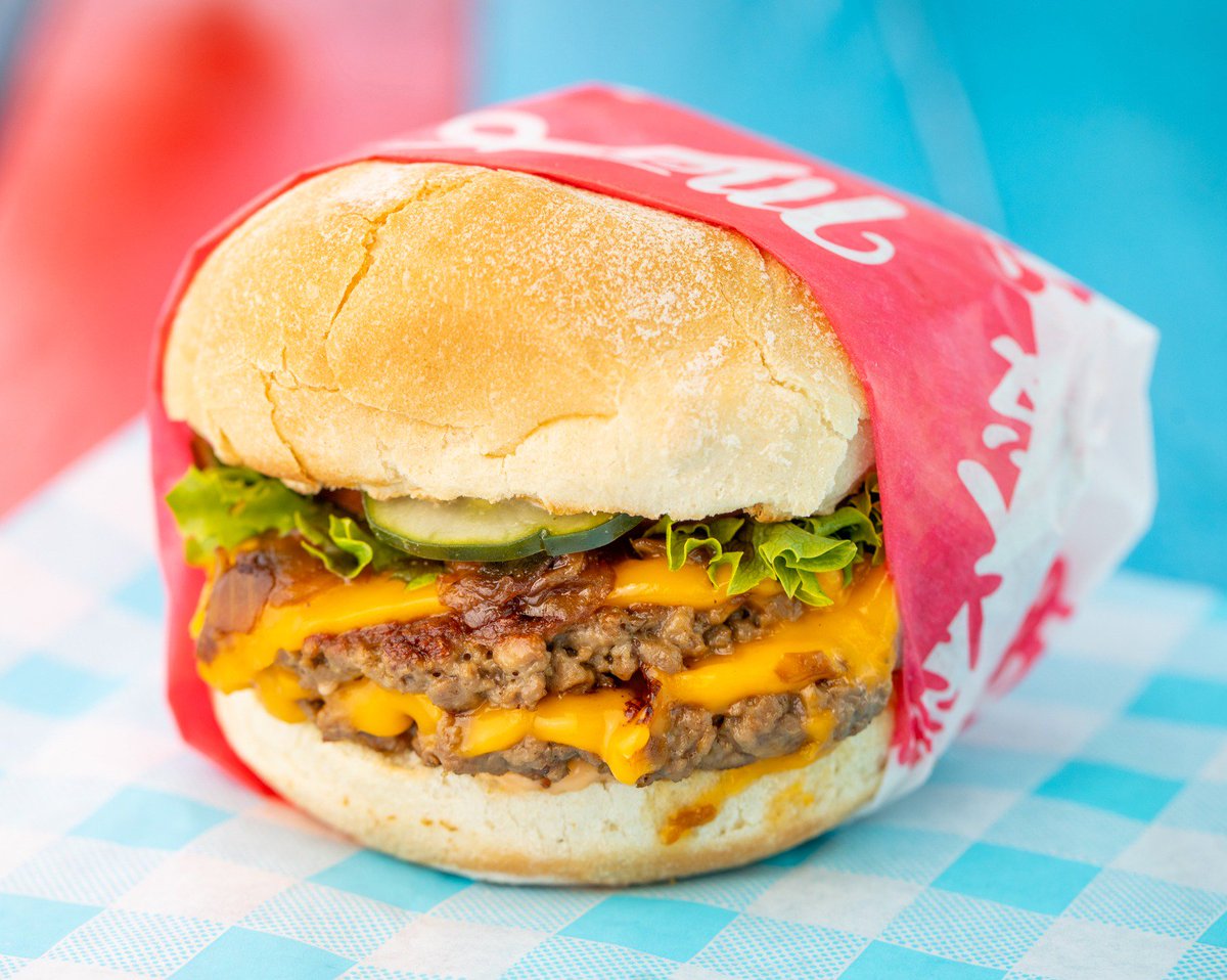 dineLA's tweet photo. You don't have to eat meat to enjoy the #dineLABurgerTrek! The signature burger at @MontysGdBurger is #vegan and features an Impossible patty & Follow Your Heart vegan Cheese. #Koreatown #MontysGoodBurger Have a favorite vegan burger in LA? Tell us about it! https://t.co/LZ8Jqr9pjg