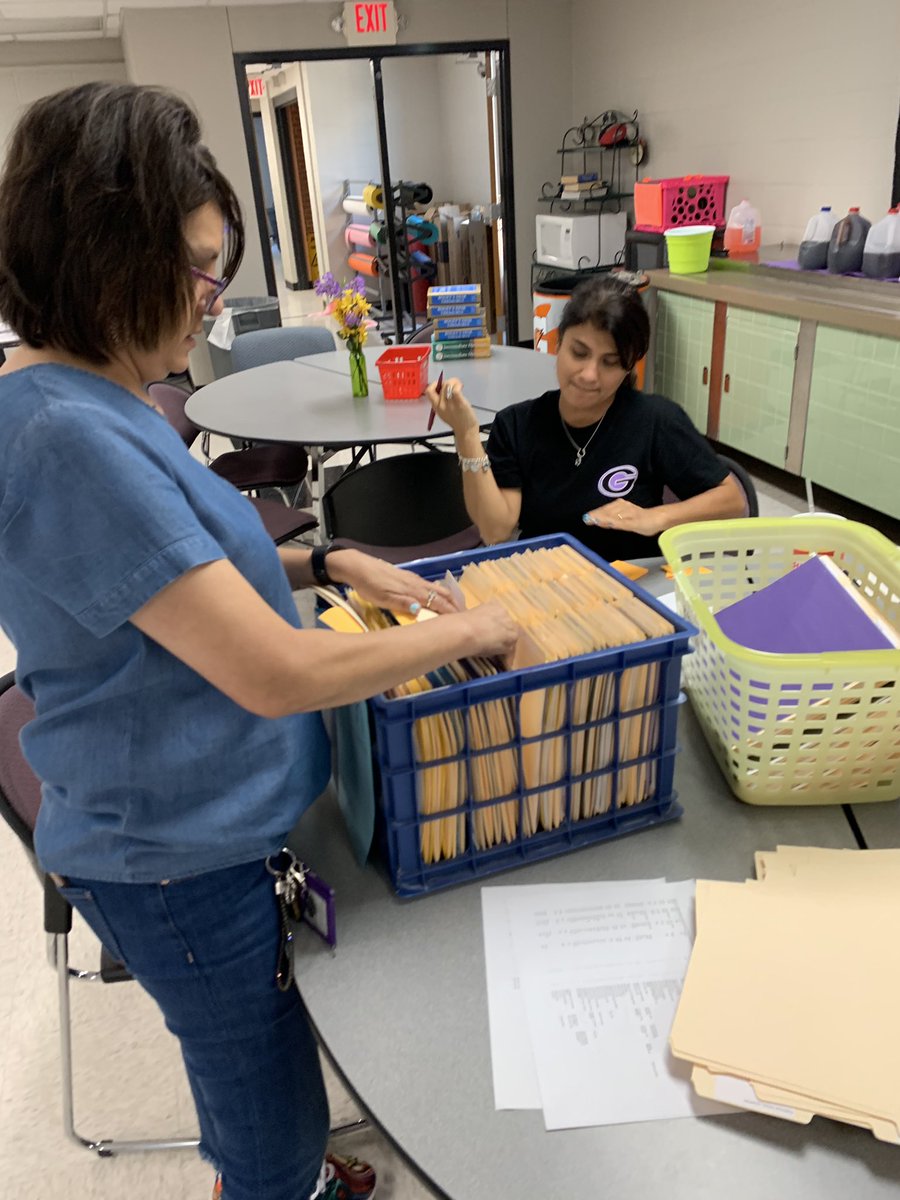 mrs_linebarger's tweet photo. Getting ready for @GoodnightSMCISD’s End of Year Awards ceremonies! 🥇 Thank you to our awesome Awards Committee for their hard work! 🙌🏼@Win_at_Science @PiggShelly @Ms_V_OGMS @cwilder12 @MrsAliciaPosey #WeAreOGMS https://t.co/QYSnHaQNuI