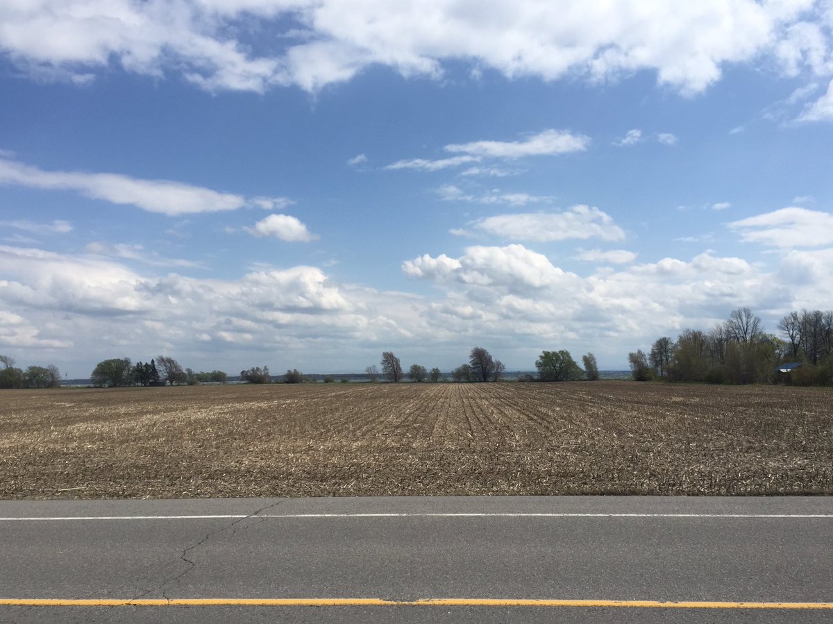 listening2trees's tweet photo. 2019/05/20 
02:53:19 riding time
11:30 - 16:45 traveling time
= 3hrs stops
39,6 km (planned were 80)
13,7 km/h avg
21 km/h max
1.589 total
lovely weather but the strong headwinds reassured us in our decision to not travel through the prairies!
#cyclingcanada #ontario #westwind https://t.co/W3EkqYAcjy